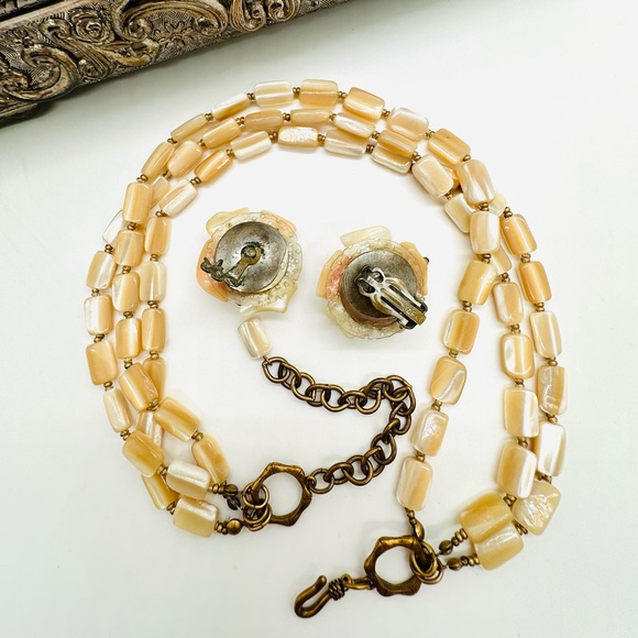 Vintage Mother of Pearl Necklace & Earrings - Picture 14 of 17